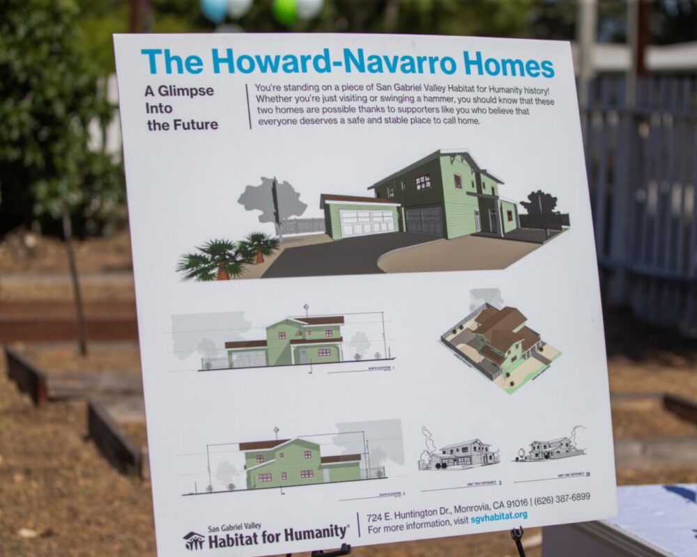 Sign describing the Howard-Navarro homes